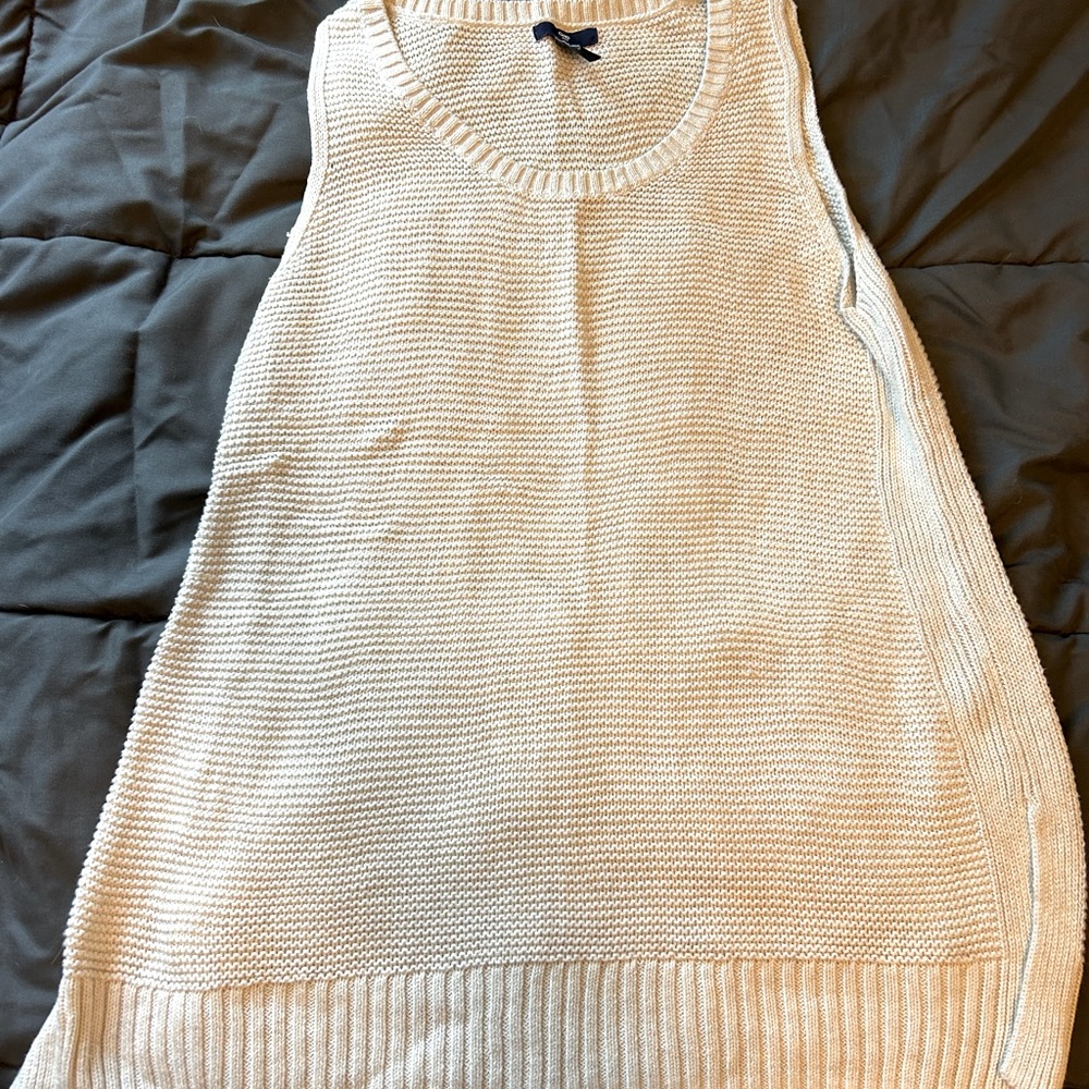 Gap sweater tank. Hardly worn and in like new shape. Size L.